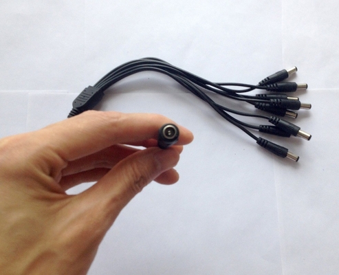 1 남성에서 8 여성 듀얼 스플리터 케이블 5.5mm/2.1mm CCTV 카메라 DC 전력 CE 승인
