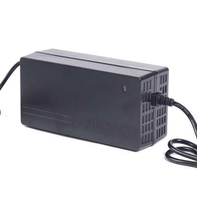 AC 100-240V 입력 C 전력 240W 납산 배터리 충전기 5S 72.5V 빠른 충전