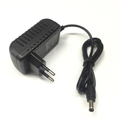 경쟁 8W DC 출력형 전원 어댑터 AC100-240V 입력에서 C 전력을 위해