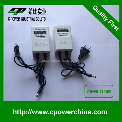 2000mA 출력 전류와 순순한 흰색 디자인으로 12V 24W 야외 전원 어댑터