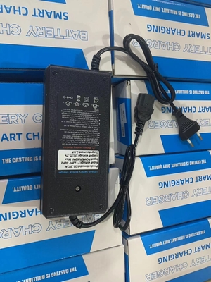 C-Power 리?? 배터리용 강력하고 편리한 25.2V 2A 어댑터 배터리 충전기